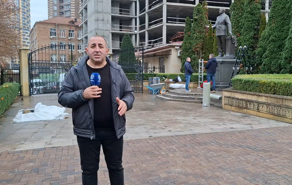 Kiyevdə Azərbaycan abidələrinin hava zərbələrindən qorunması üçün xüsusi vasitələrlə üzlənməsinə başlanılıb