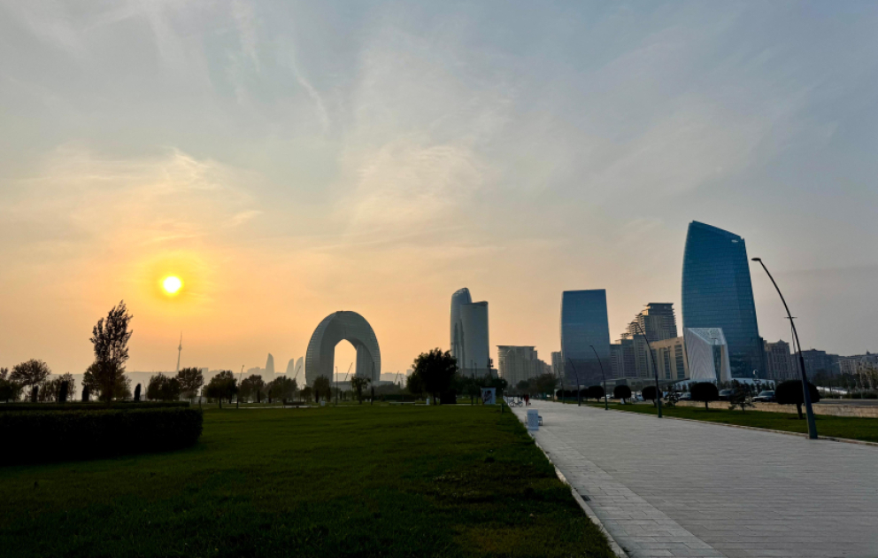 Prächtige „Weiße Stadt“-Promenade von Baku