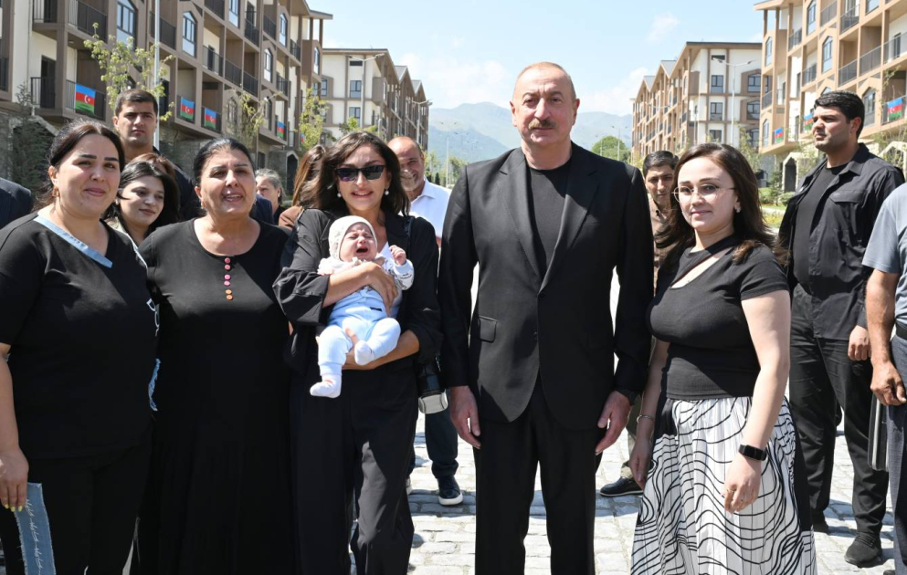 Präsident Ilham Aliyev veröffentlicht Beitrag zum fünften Jahrestag der Befreiung von Kelbadschar
