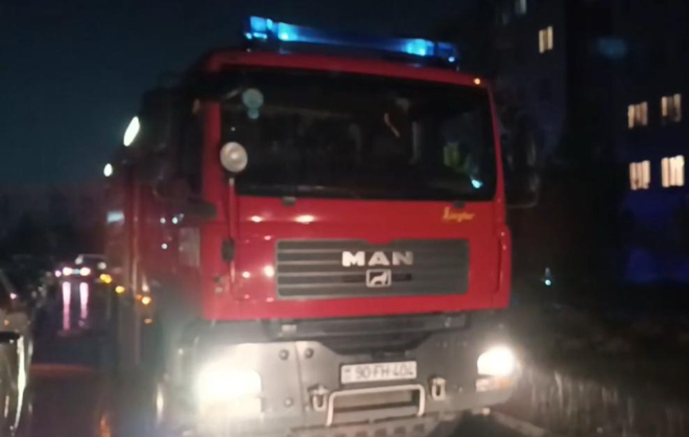 Lökbatanda yaşayış binasında yanğın baş verib, 4 nəfər həyatını itirib