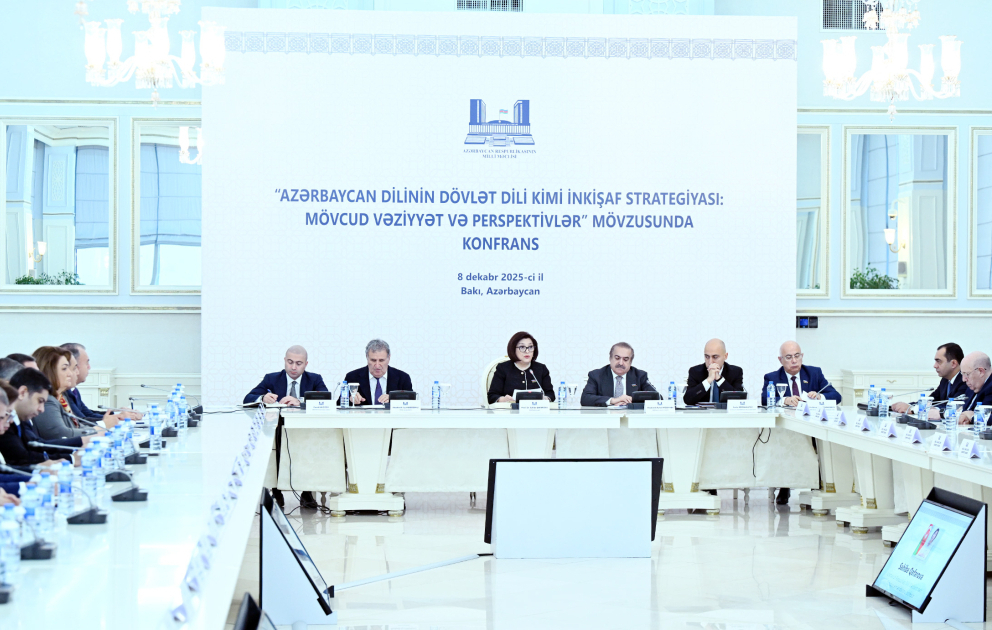Parlamentdə Azərbaycan dilinin inkişaf strategiyasına həsr olunmuş konfrans keçirilib