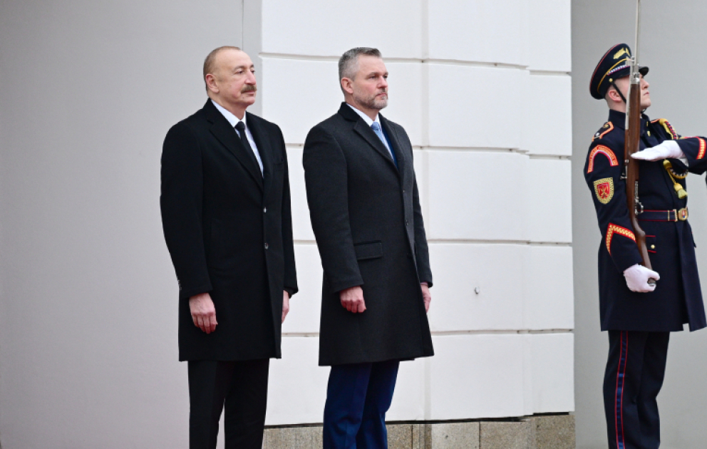 Cérémonie d’accueil officiel du président azerbaïdjanais à Bratislava