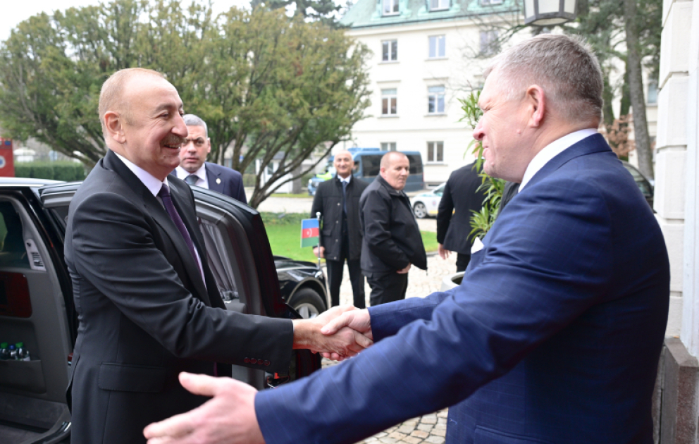 Le président azerbaïdjanais s’entretient en tête-à-tête avec le Premier ministre slovaque