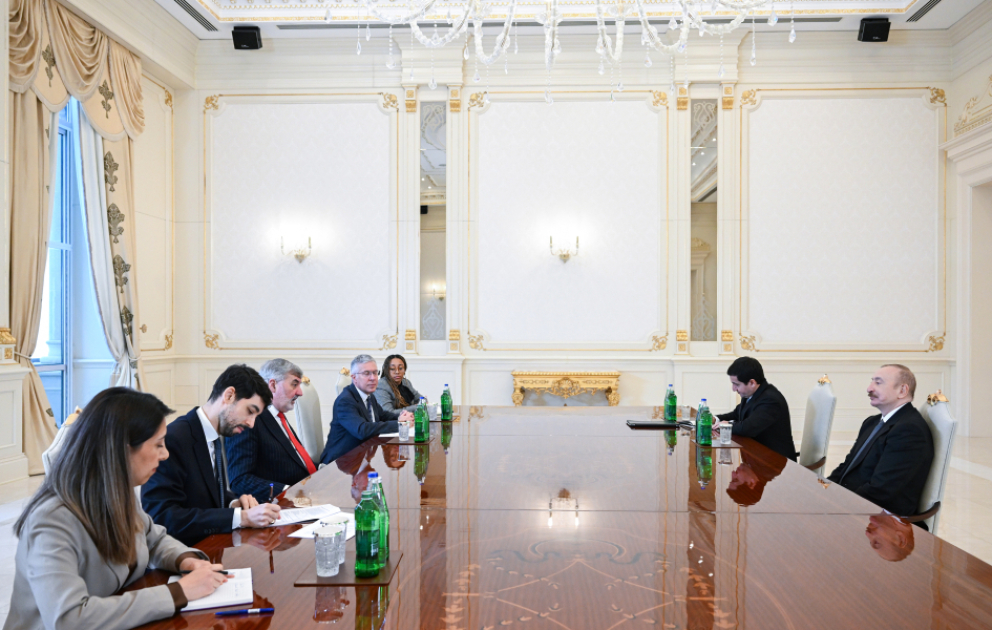 Präsident Ilham Aliyev empfängt Handelsgesandten des Vereinigten Königreichs Großbritannien und Nordirland für Aserbaidschan