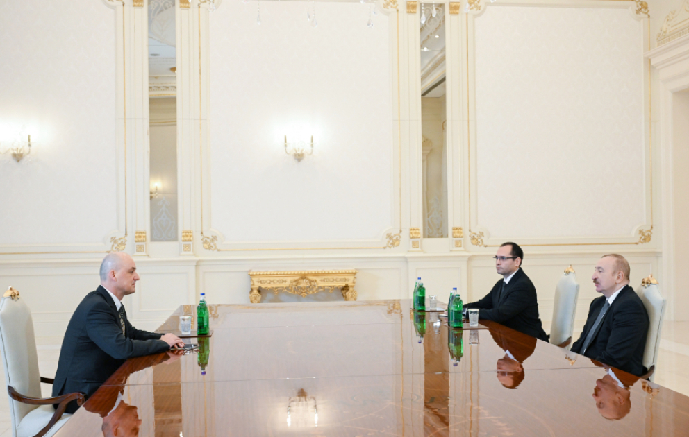 Präsident Ilham Aliyev empfängt Präsidenten von John Deere für die GUS und Zentralasien