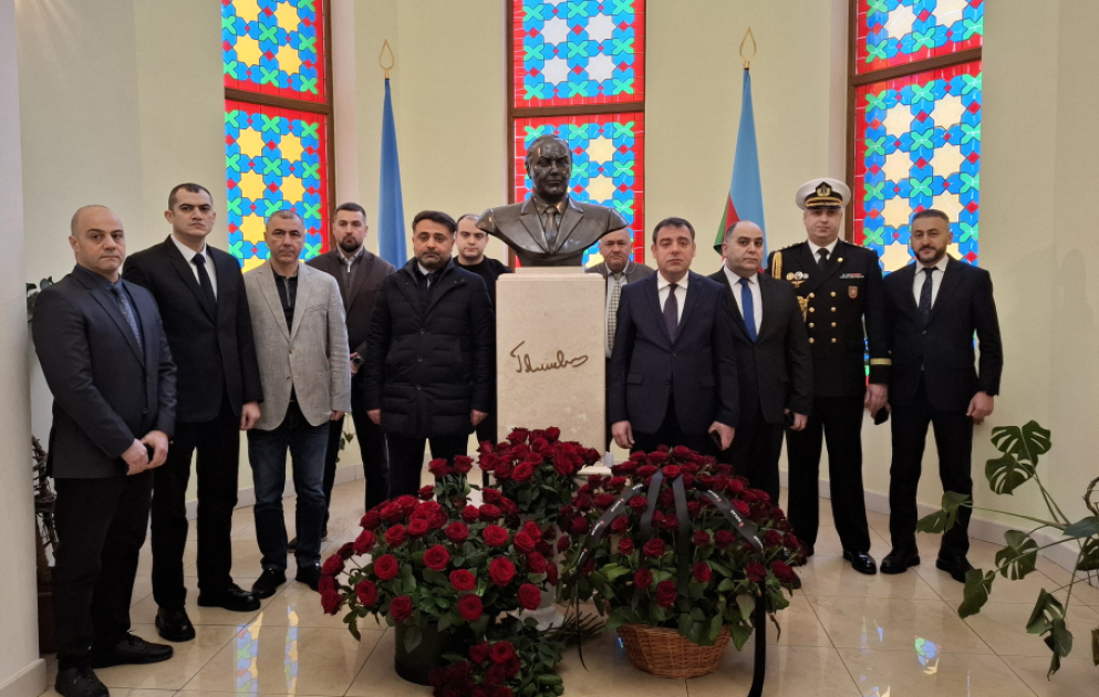 Kiyevdə Ümummilli Lider Heydər Əliyevin xatirəsi yad edilib
