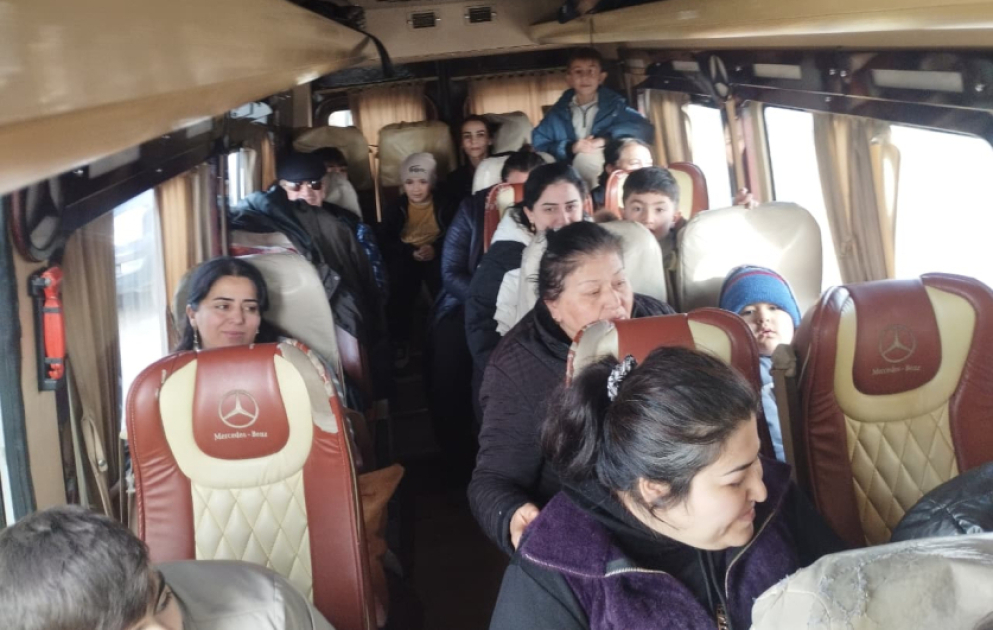 20 families resettled in Seyidbayli and Tazabina villages of Khojaly district receive house keys