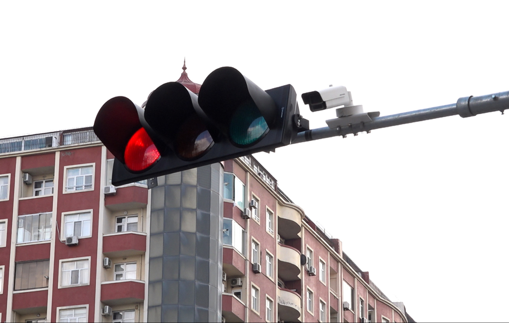 “Ağıllı işıqfor”ların üstünlükləri nələrdir?