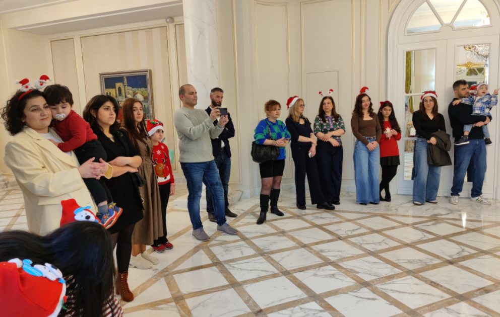 Parisdə “Natəvan” məktəbində Yeni il bayramı qeyd edilib