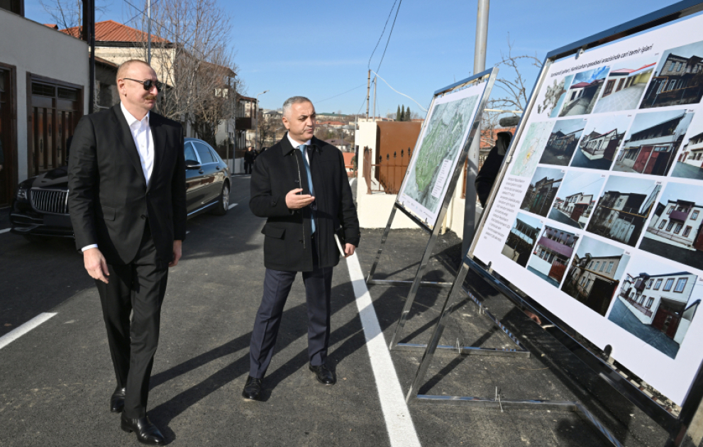 Le président Ilham Aliyev visite le village de Kerkidjahan de Khankendi