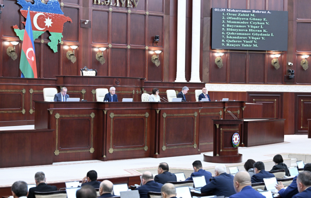 Завершилась осенняя сессия Милли Меджлиса