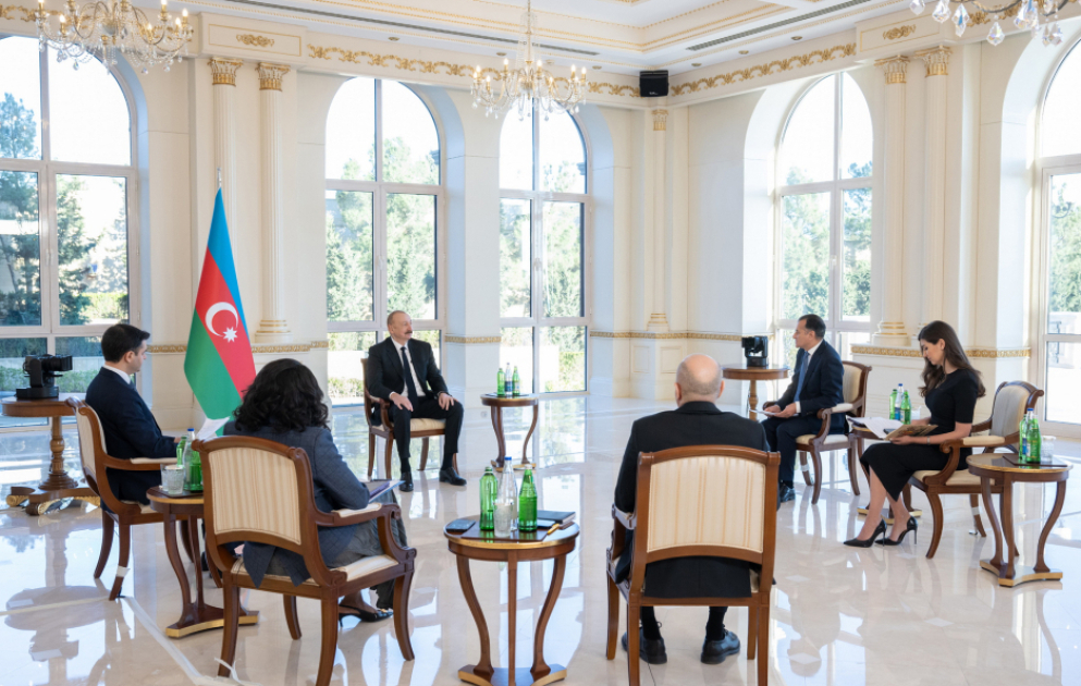 Azərbaycan Prezidenti İlham Əliyev yerli televiziya kanallarına müsahibə verib