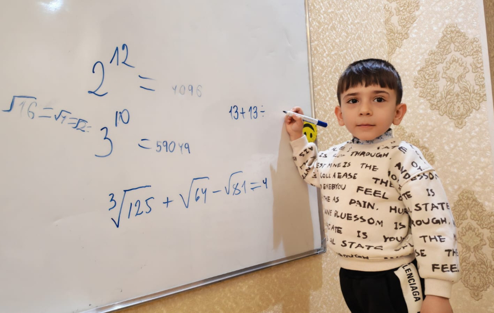 Beş yaşlı Fəridin qeyri-adi riyazi bacarıqları
