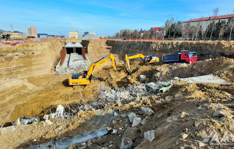 Bakıda yeni avtomobil və piyada tunellərinin tikintisinə başlanılıb