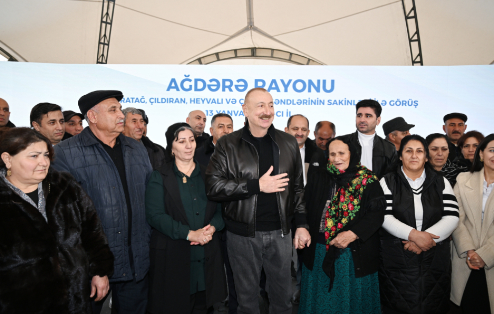 Prezident İlham Əliyev Ağdərənin Aşağı Oratağ kəndində Aşağı Oratağ, Çıldıran, Heyvalı və Çapar kəndlərinin sakinləri ilə görüşüb