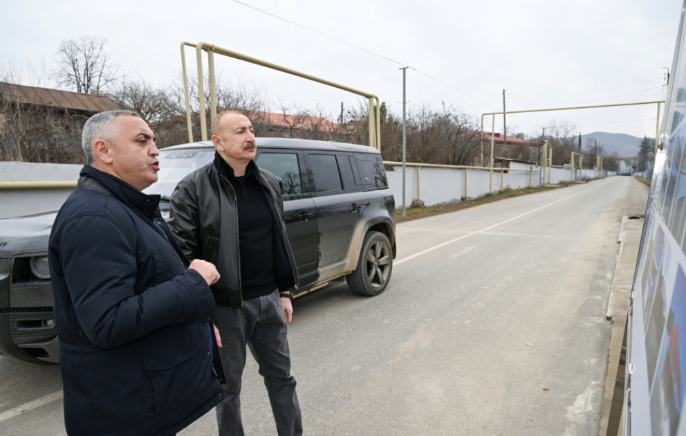 Президент Ильхам Алиев ознакомился с работами, проделанными в селе Ашагы Оратаг Агдеринского района