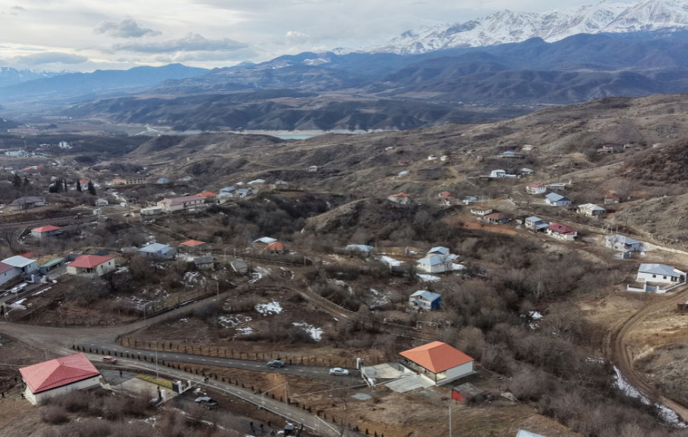 Ağdərənin Heyvalı kəndində mövcud olan 126 fərdi evdən 45-i bərpa edilib