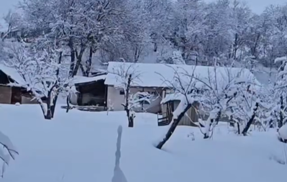 Высота снежного покрова в Ордубаде превысила 60 см