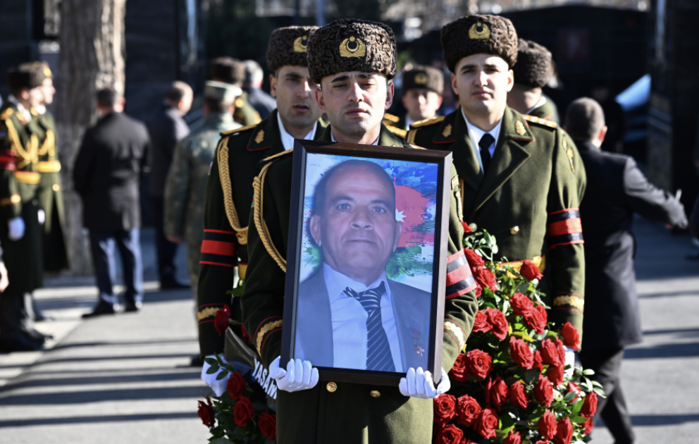 Azərbaycanın Milli Qəhrəmanı Şahin Tağıyev Hərbi Memorial Məzarlıqda torpağa tapşırılıb