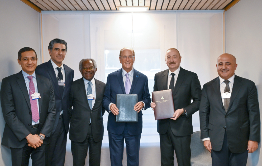 Prezident İlham Əliyev Davosda “BlackRock”un baş icraçı direktoru və “Global Infrastructure Partners” şirkətinin təsisçisi, sədri və baş icraçı direktoru ilə görüşüb