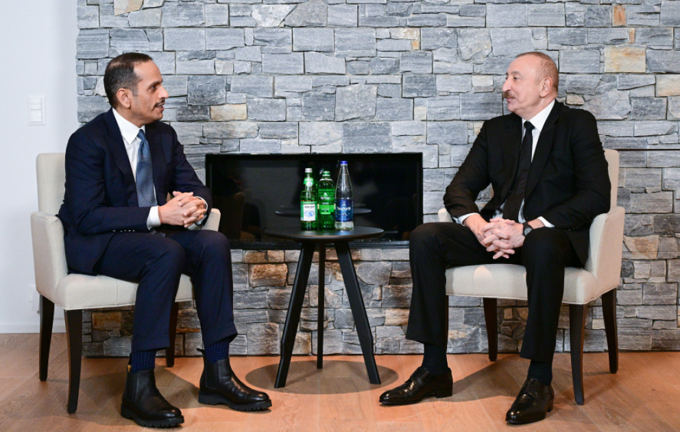 Le président azerbaïdjanais rencontre le Premier ministre qatari