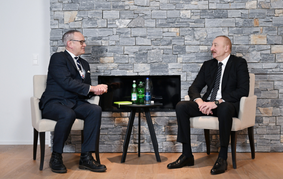Prezident İlham Əliyev Davosda “Dell Technologies” şirkətinin Avropa, Yaxın Şərq və Afrika üzrə prezidenti ilə görüşüb