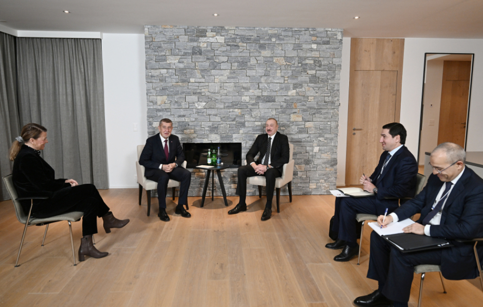 President Ilham Aliyev met with Prime Minister of the Czech Republic in Davos