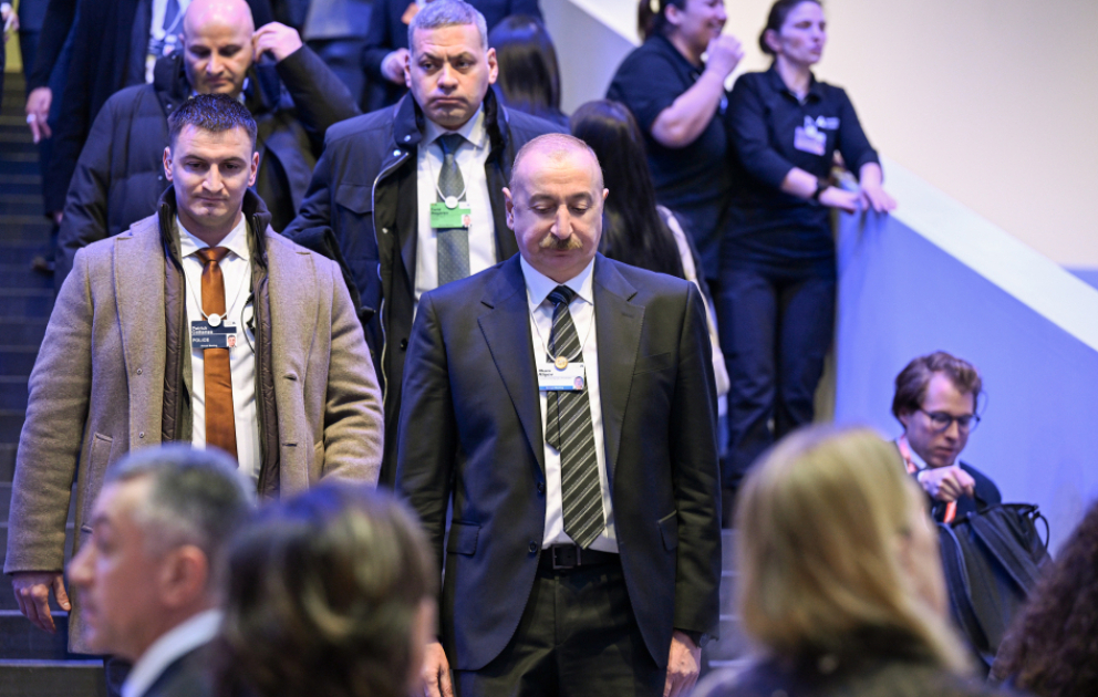 Le président Ilham Aliyev assiste à un panel organisé en marge du Forum économique mondial