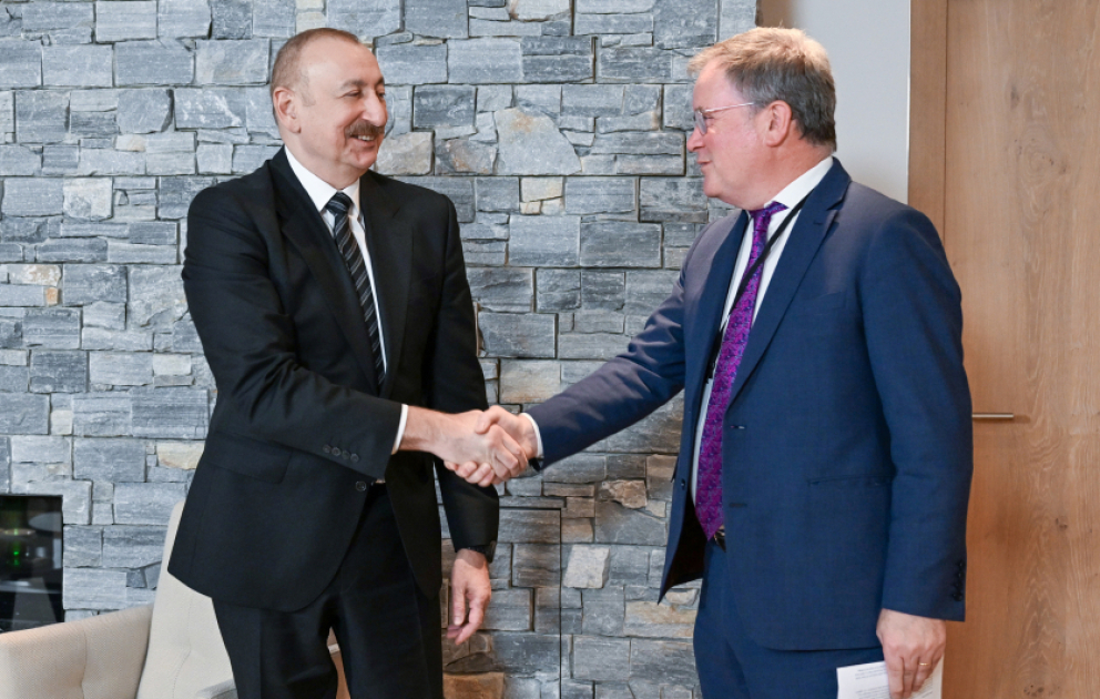 Le président Ilham Aliyev s’entretient avec le PDG du groupe Vitol