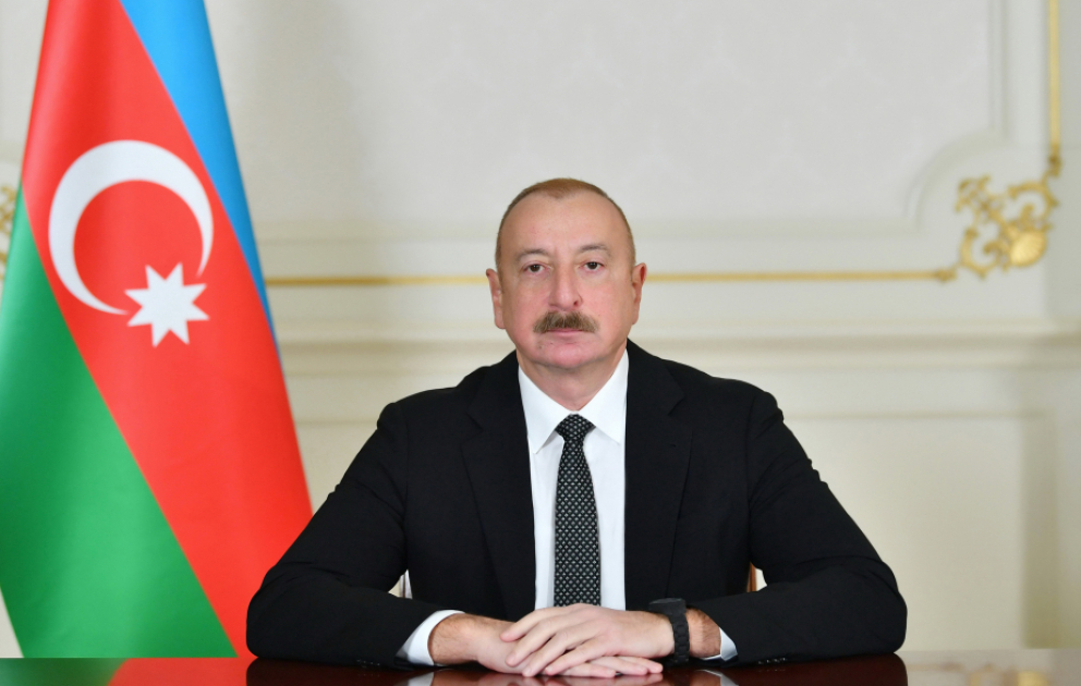 Präsident Ilham Aliyev veröffentlicht Beitrag zur Jahresversammlung des Weltwirtschaftsforums
