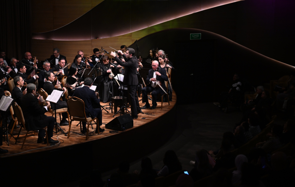 Əməkdar kollektiv Səid Rüstəmov adına Xalq Çalğı Alətləri Orkestrinin konserti olub