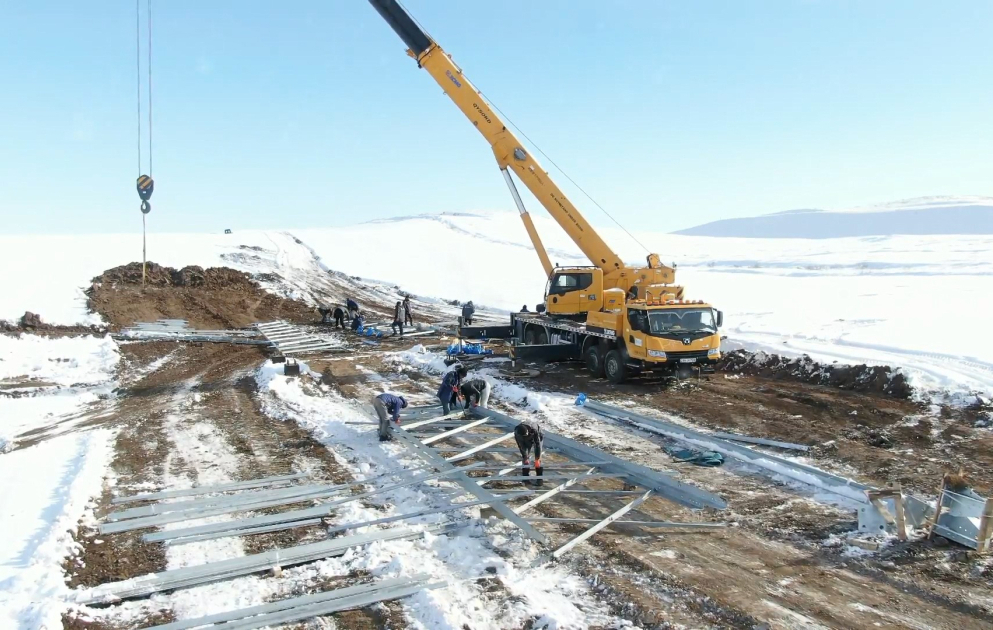 “Zəngəzur” elektrik ötürmə xəttinin çəkilməsinə başlanılıb
