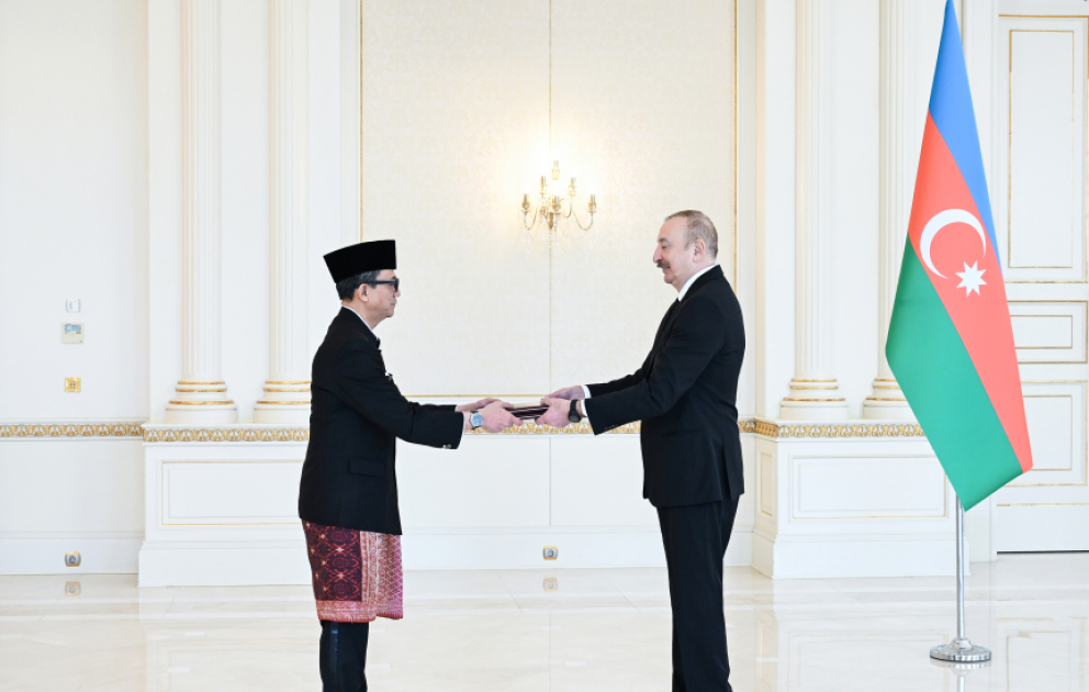 Le président Ilham Aliyev reçoit les lettres de créance du nouvel ambassadeur d’Indonésie en Azerbaïdjan