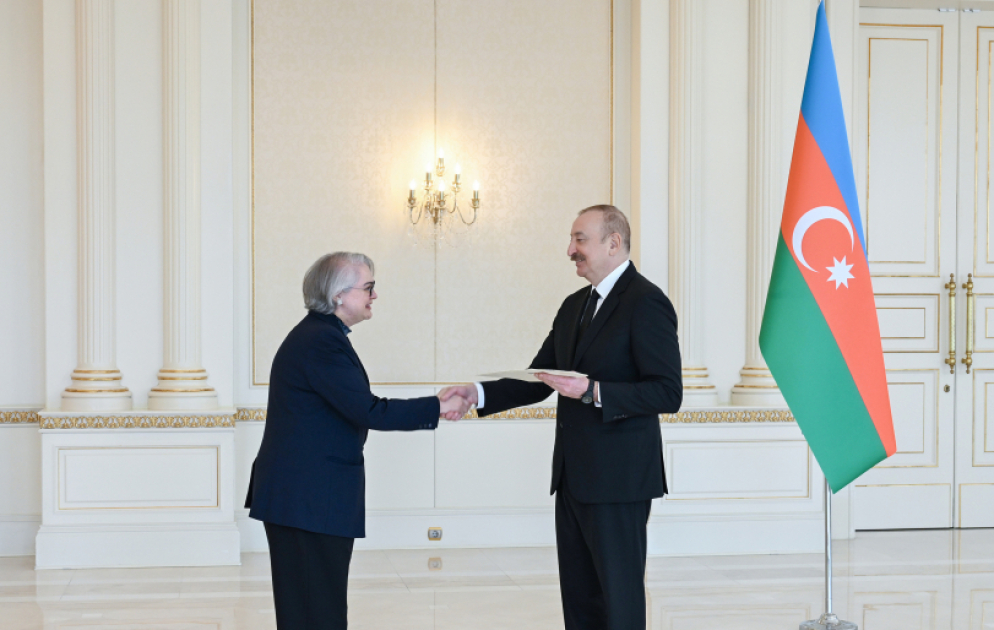 Le président Aliyev reçoit les lettres de créance de la nouvelle ambassadrice d’Australie en Azerbaïdjan