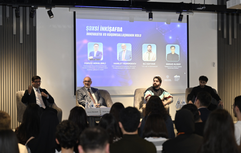 Şəxsi inkişafda innovasiya və rəqəmsallaşmanın rolu müzakirə olunub