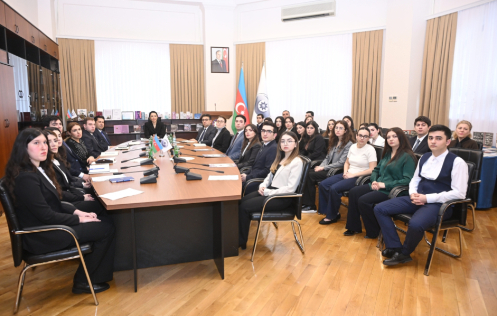 Ombudsman Aparatında Azərbaycan Gəncləri Günü münasibətilə tədbir təşkil olunub