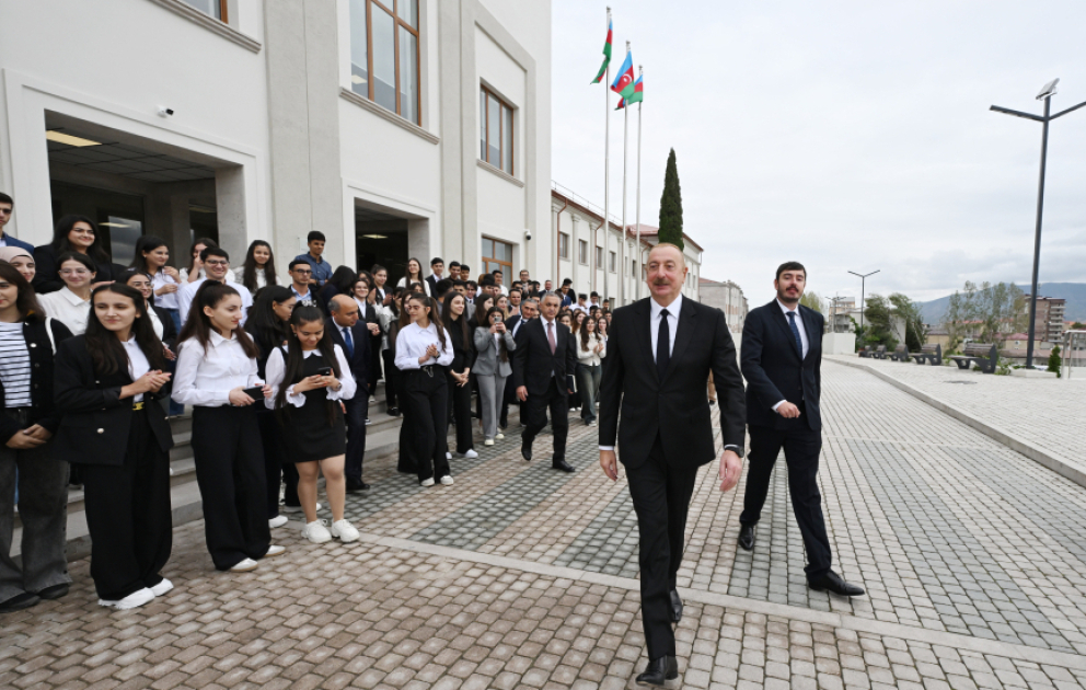 Milli dəyərlərə sadiq, müasir dünyanın çağırışlarına açıq Azərbaycan gənci