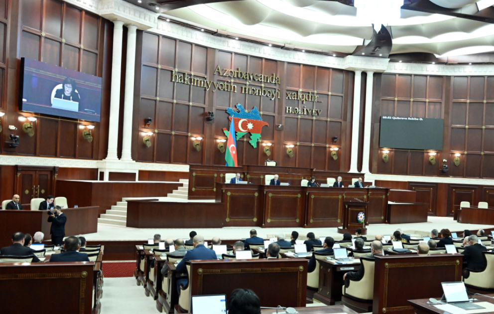 Milli Məclisin yaz sessiyasında ilk plenar iclası keçirilib