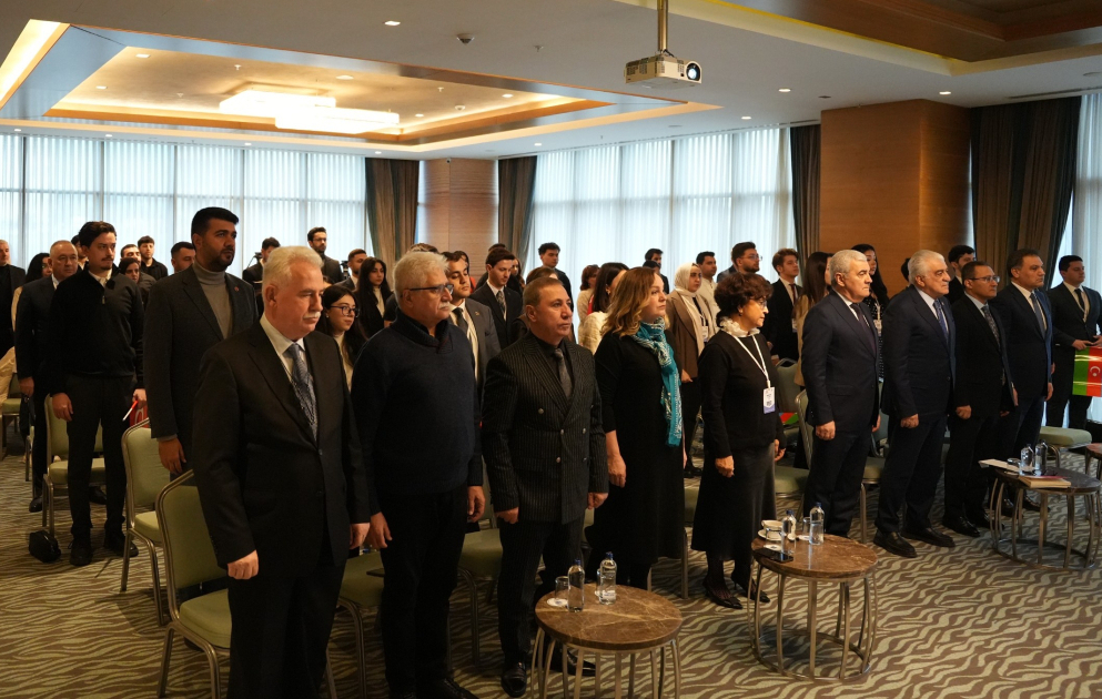 İstanbulda “Azərbaycan diaspor gəncləri: Birlik və İnkişaf” forumu təşkil edilib