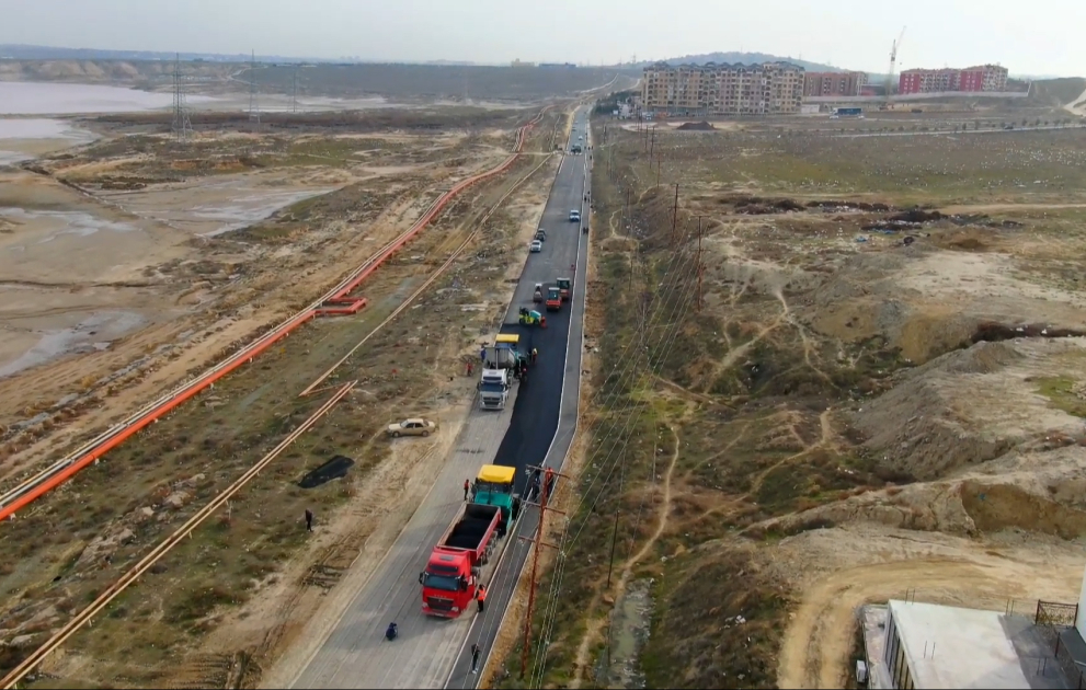 Masazır qəsəbəsində 2 km uzunluğunda avtomobil yolunun təmiri yekunlaşmaq üzrədir