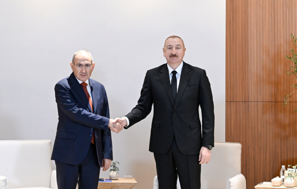 Entretien du président azerbaïdjanais avec le Premier ministre arménien à Abou Dhabi