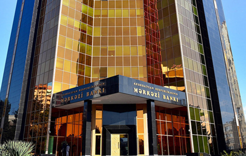 Mərkəzi Bank uçot dərəcəsini endirdi: kredit faizlərinə necə təsir edəcək?