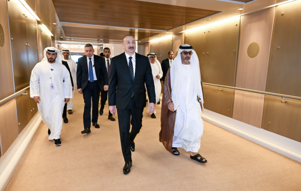 Präsident Ilham Aliyev beendet seinen Arbeitsbesuch in den Vereinigten Arabischen Emiraten