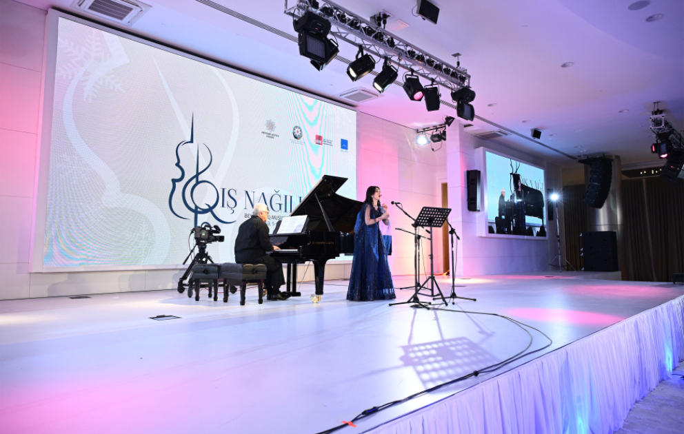 “Qış nağılı” festivalında “Bakı-Neapol: musiqi körpüsü” kamera axşamı keçirilib