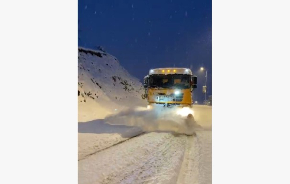 Laçın şəhərində qarın hündürlüyü 60 santimetrə çatıb - yollar təmizlənir