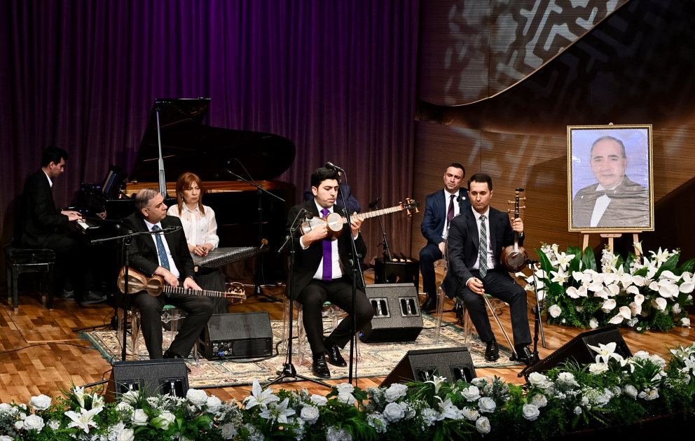 Beynəlxalq Muğam Mərkəzində Ramiz Quliyevin xatirə gecəsi keçirilib