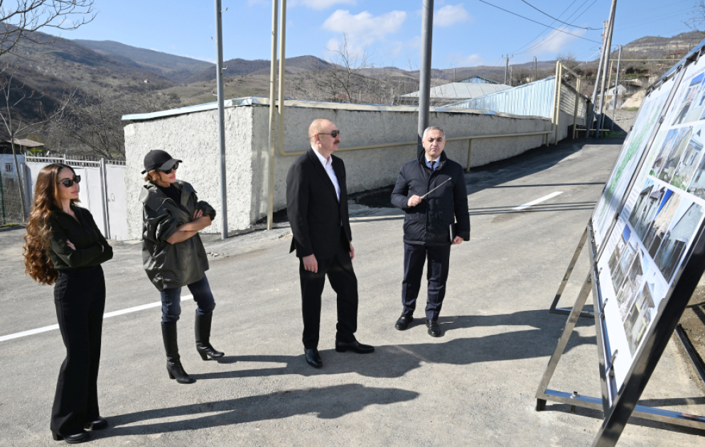 Prezident İlham Əliyev Xocalının Xanabad kəndində görülmüş işlərlə tanış olub