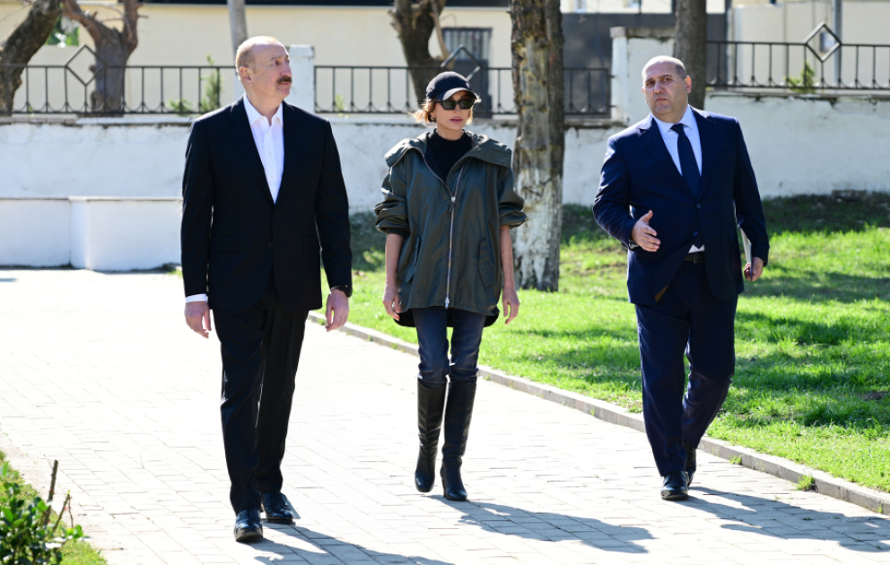 Le président Ilham Aliyev rencontre les habitants de la ville de Khodjavend et du village éponyme