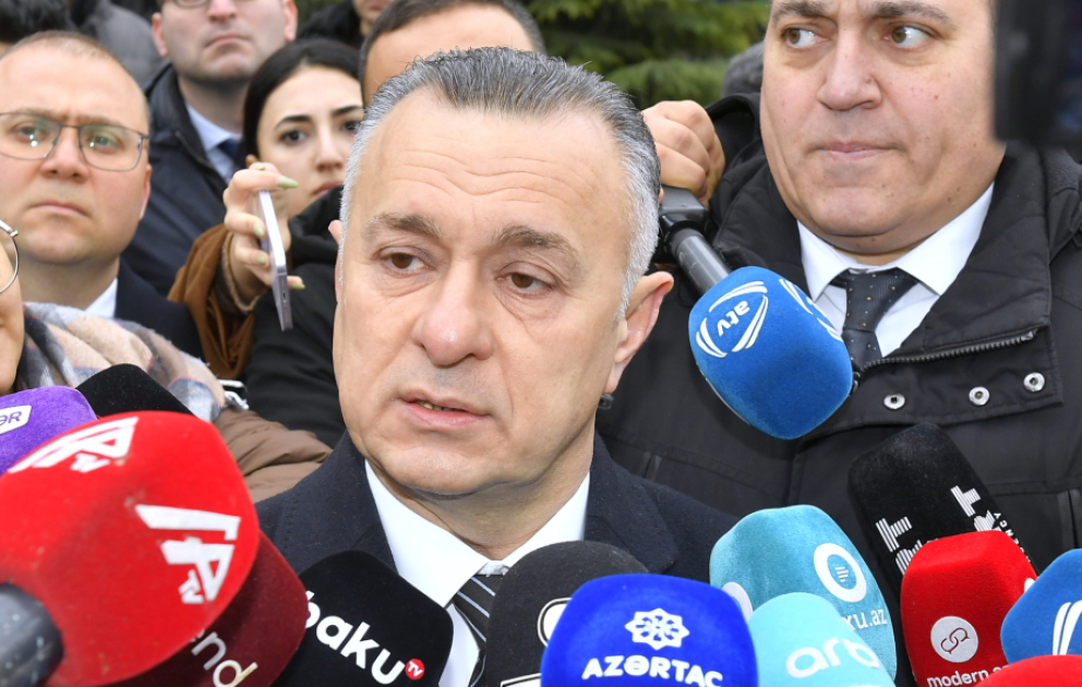 Nazir: Azərbaycanda plastik və estetik əməliyyatları həyata keçirməyə icazəsi olan 45 həkim var