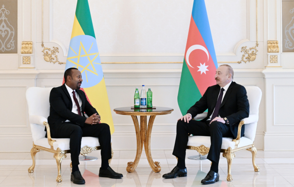 Vier-Augen-Gespräch zwischen Präsident Ilham Aliyev und Premierminister Abiy Ahmed Ali in Baku